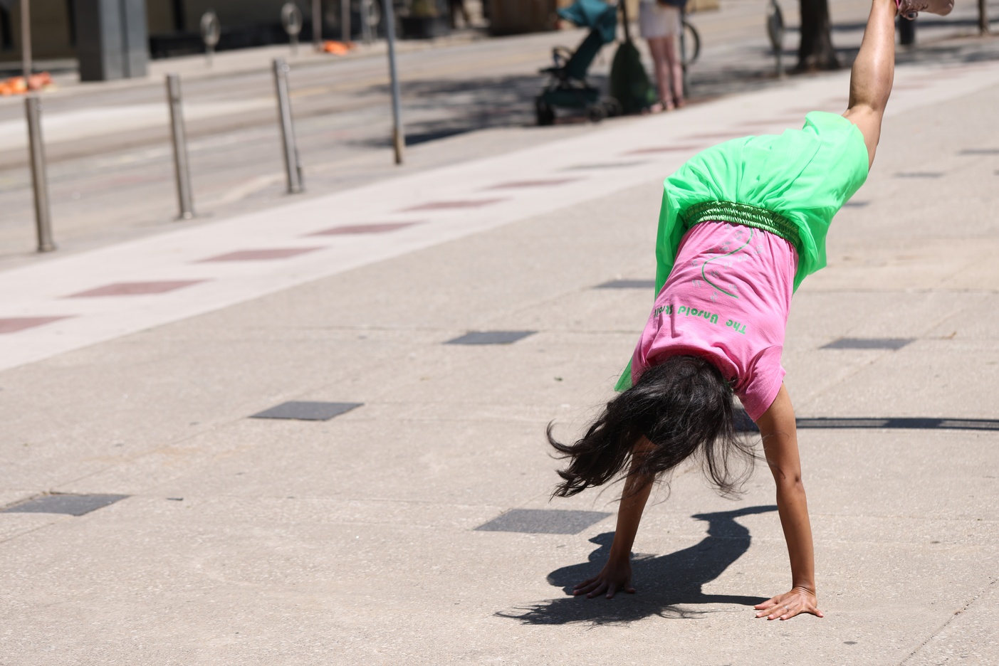Uncommodified Pauses - Spoken word performance by Nidhi Baadkar in response to Score 3

Score 3 created by Mushtari Afroz
Response by Nidhi Baadkar