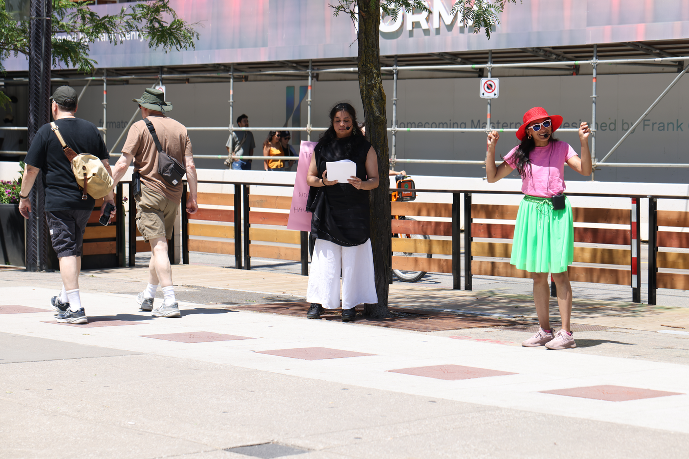 Uncommodified Pauses - Public Speaking 

Spoken Word Performance by Nidhi Baadkar in response to Score 3

Score 3 created by Mushtari Afroz
Response by Nidhi Baadkar