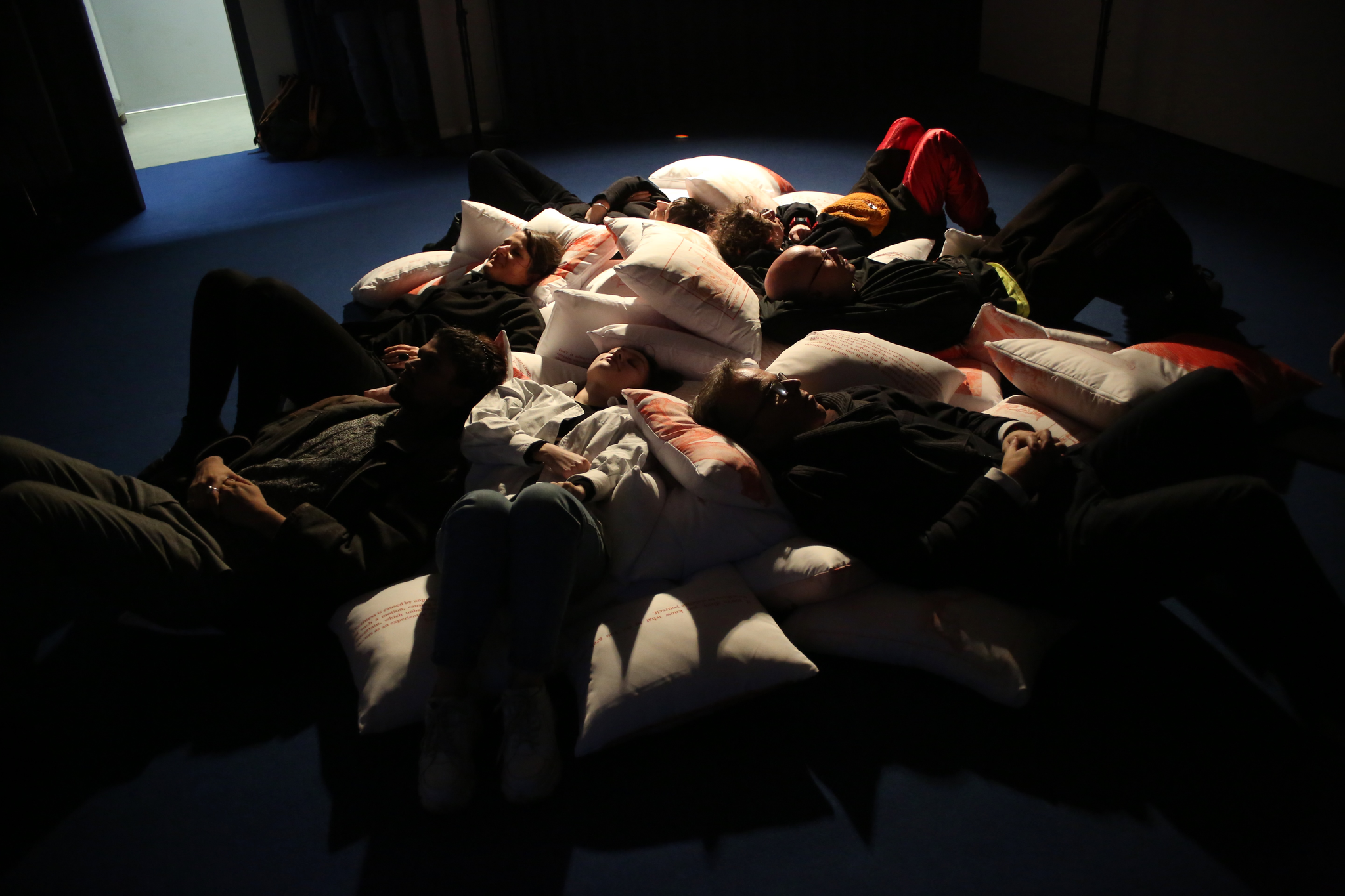 Lecture Performance "On Certain Groundlessness" for the Conference "Assistants, Avatars, Atmospheres: Perspectives on Animism in Media Studies and Media Art", Bauhaus-University Weimar, 24-26 January 2024